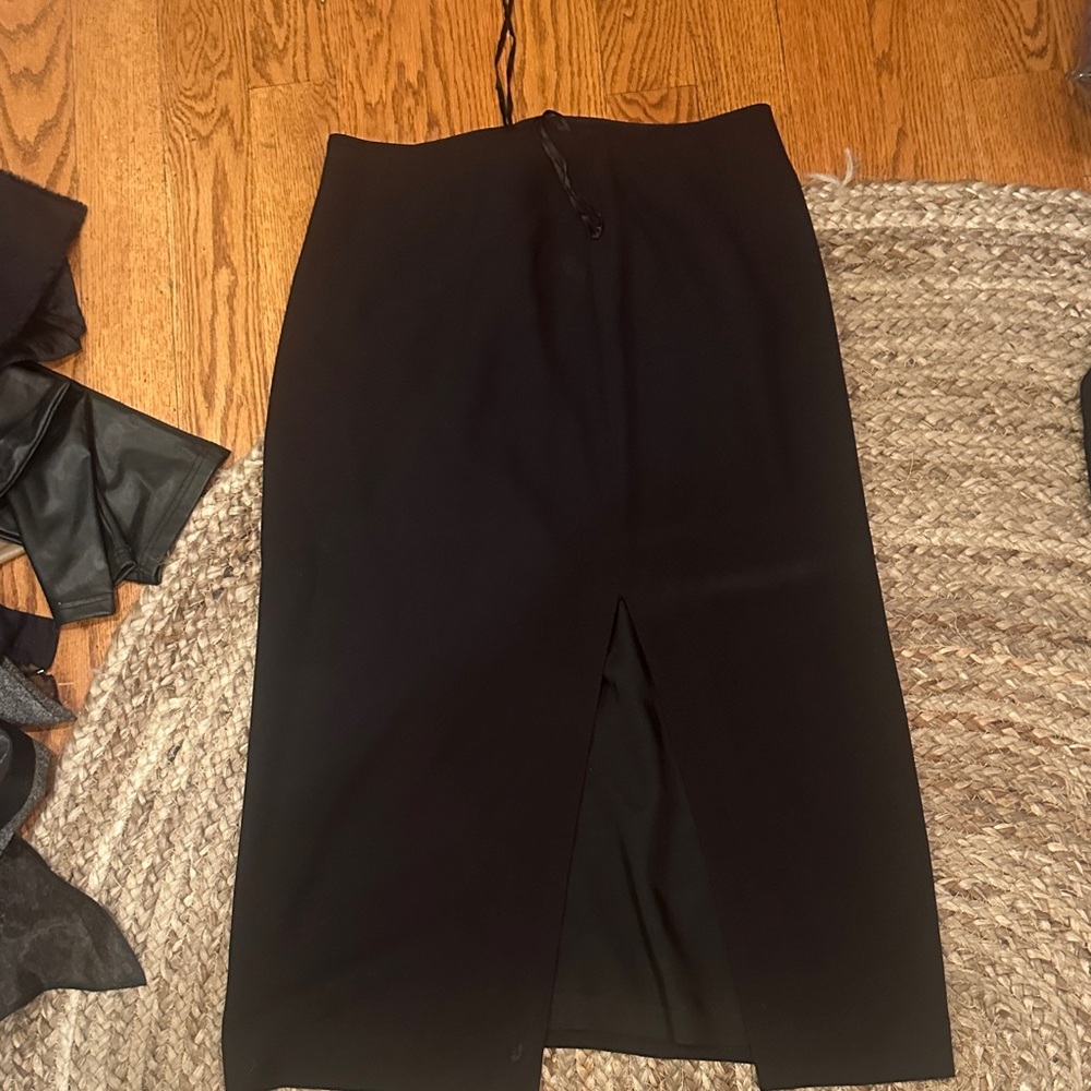 Elegant Black Pencil Skirt